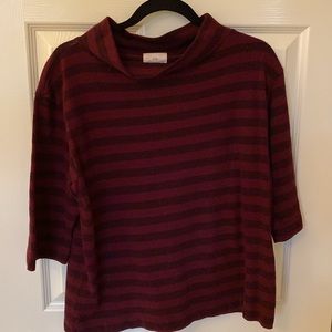 Mock neck sweatshirt. Size small elbow length sleeve